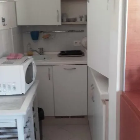 Apartment Chez Linette, 22 Place Saint-roch *